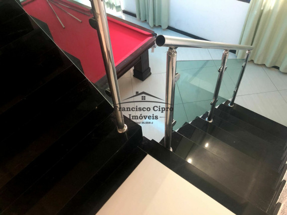 Imagem Sobrado com 3 Quartos à Venda, 300 m² em Vila Dos Comerciarios - Guaratinguetá Imagem Sobrado com 3 Quartos à Venda, 300 m² em Vila Dos Comerciarios - Guaratinguetá