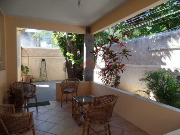 Imagem Casa com 3 Quartos à Venda, 198 m² em São Francisco - Niterói Imagem Casa com 3 Quartos à Venda, 198 m² em São Francisco - Niterói