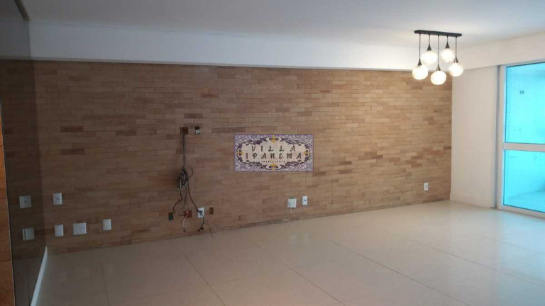Imagem Apartamento com 3 Quartos à Venda, 158 m² em Icaraí - Niterói Imagem Apartamento com 3 Quartos à Venda, 158 m² em Icaraí - Niterói