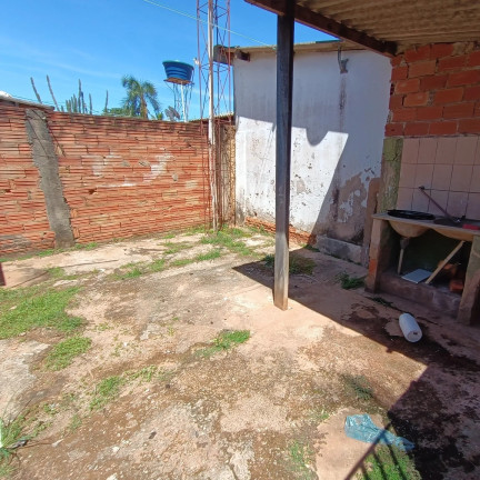 Imagem Casa com 8 Quartos à Venda, 200 m² em Parque Flamboyant - Goiania Imagem Casa com 8 Quartos à Venda, 200 m² em Parque Flamboyant - Goiania