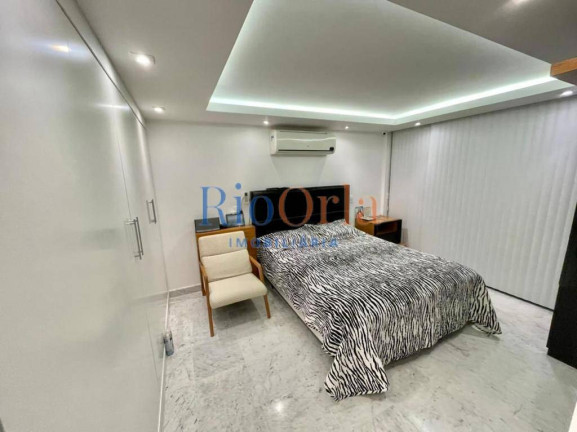 Imagem Apartamento com 4 Quartos à Venda, 180 m² em Barra Da Tijuca - Rio De Janeiro