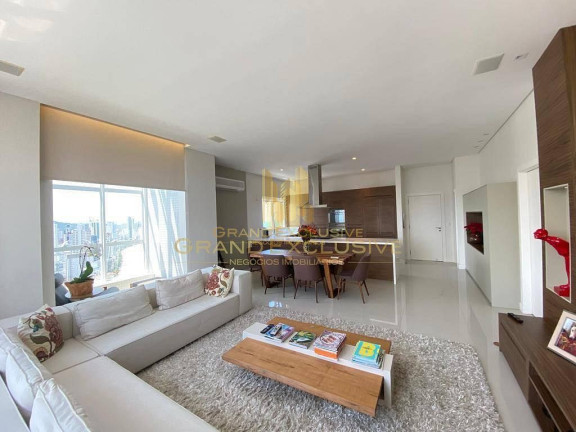 Imagem Apartamento com 3 Quartos à Venda, 152 m² em Centro - Balneário Camboriú Imagem Apartamento com 3 Quartos à Venda, 152 m² em Centro - Balneário Camboriú