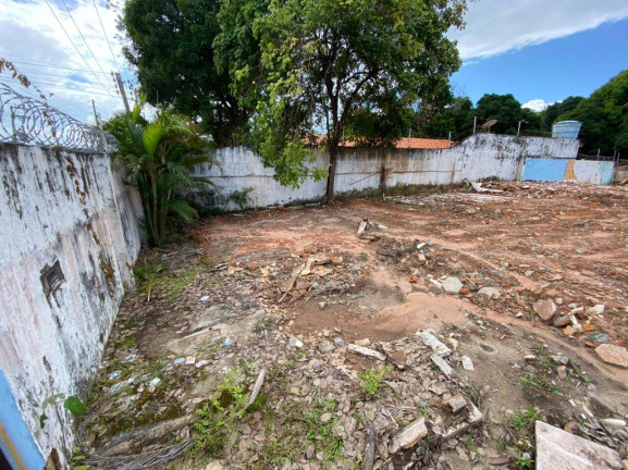 Imagem Terreno à Venda, 2.371 m² em Olho D'água - São Luís Imagem Terreno à Venda, 2.371 m² em Olho D'água - São Luís