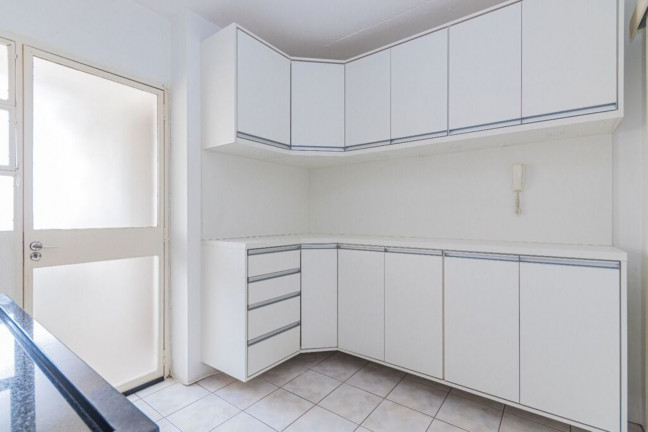 Imagem Imóvel com 2 Quartos à Venda, 78 m² em Centro - Porto Alegre Imagem Imóvel com 2 Quartos à Venda, 78 m² em Centro - Porto Alegre