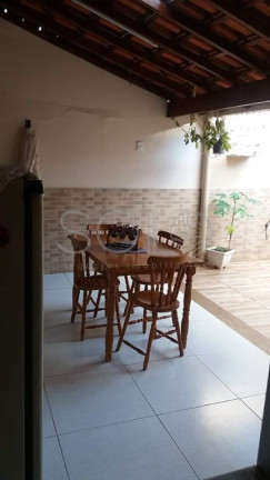 Imagem Casa com 2 Quartos à Venda,  em Jardim Maria Luiza - Araraquara