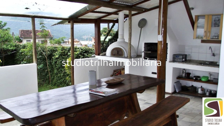 Imagem Casa com 6 Quartos à Venda,  em Barra Velha - Ilhabela
