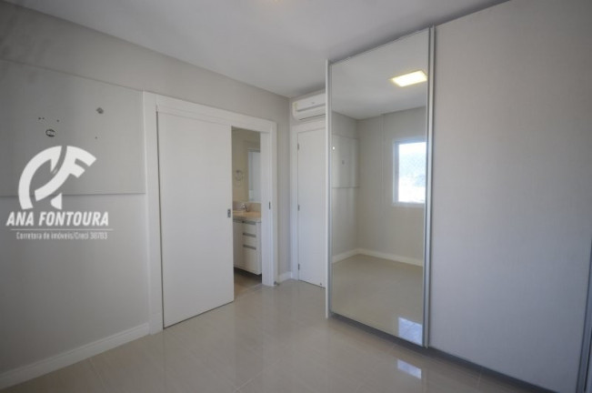 Imagem Apartamento com 4 Quartos à Venda, 136 m² em Centro - Balneário Camboriú Imagem Apartamento com 4 Quartos à Venda, 136 m² em Centro - Balneário Camboriú
