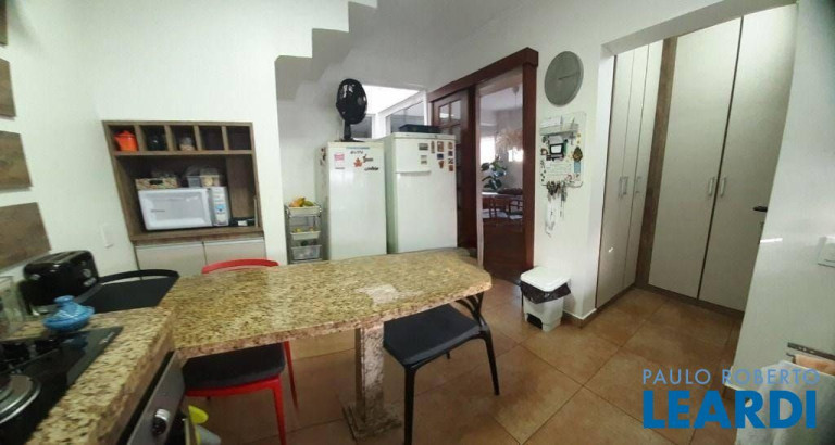 Imagem Sobrado com 3 Quartos à Venda, 255 m² em Vila Bastos - Santo André Imagem Sobrado com 3 Quartos à Venda, 255 m² em Vila Bastos - Santo André