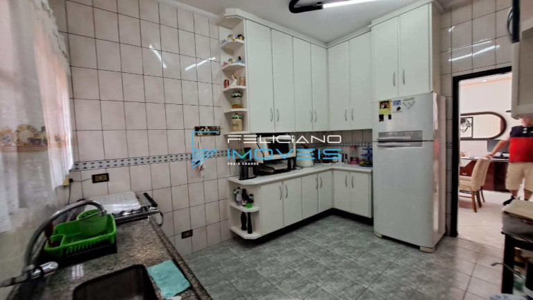 Imagem Casa com 4 Quartos à Venda, 300 m² em Canto Do Forte - Praia Grande Imagem Casa com 4 Quartos à Venda, 300 m² em Canto Do Forte - Praia Grande