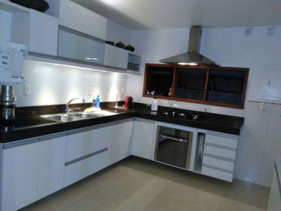 Imagem Casa com 4 Quartos à Venda, 380 m² em Portinho - Cabo Frio Imagem Casa com 4 Quartos à Venda, 380 m² em Portinho - Cabo Frio