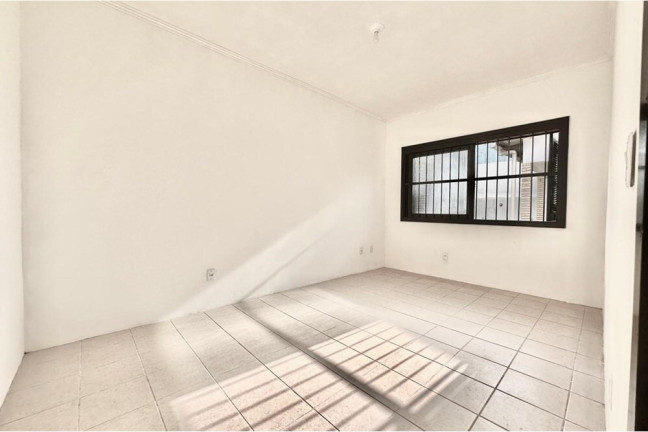 Imagem Casa com 3 Quartos à Venda, 173 m² em Sarandi - Porto Alegre