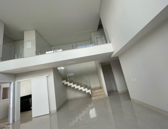Imagem Casa com 4 Quartos à Venda, 342 m² em Jardins Valência - Goiânia Imagem Casa com 4 Quartos à Venda, 342 m² em Jardins Valência - Goiânia