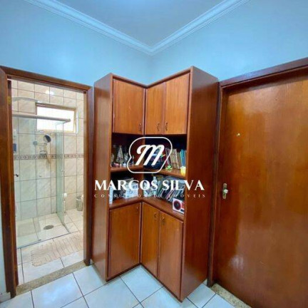Imagem Casa com 3 Quartos à Venda, 300 m² em Campinas