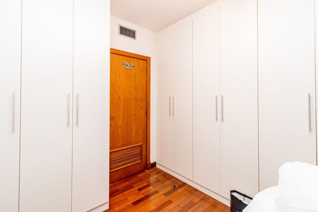 Imagem Cobertura com 4 Quartos à Venda, 396 m² em Jardim Lindóia - Porto Alegre