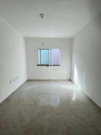 Imagem Casa com 3 Quartos à Venda, 93 m²