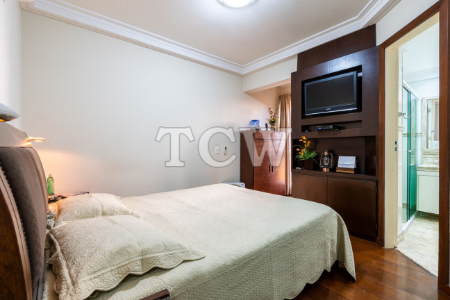 Imagem Apartamento com 3 Quartos à Venda, 120 m² em Moema - São Paulo