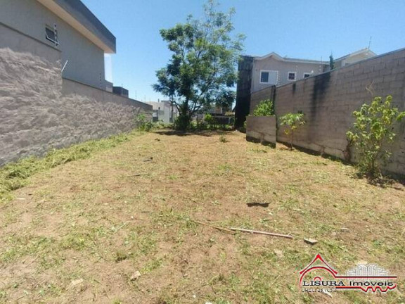 Terreno à Venda, 250 m² em Loteamento Villa Branca - Jacareí