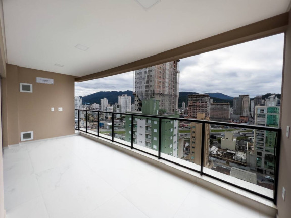 Apartamento à Venda, 162 m² em Meia Praia - Itapema