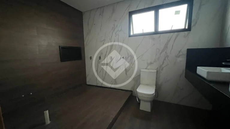 Imagem Casa com 3 Quartos à Venda, 320 m² em Residencial Goiânia Golfe Clube - Goiânia Imagem Casa com 3 Quartos à Venda, 320 m² em Residencial Goiânia Golfe Clube - Goiânia