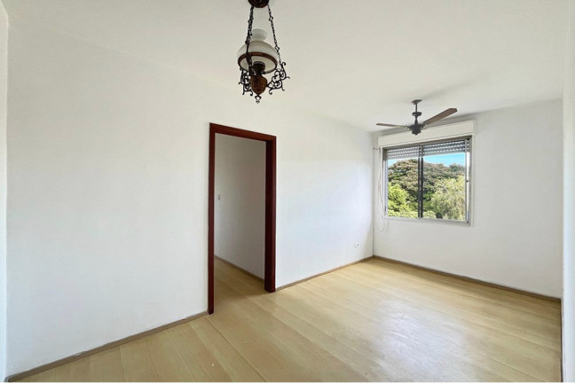 Imagem Apartamento com 3 Quartos à Venda, 66 m² em Cristal - Porto Alegre Imagem Apartamento com 3 Quartos à Venda, 66 m² em Cristal - Porto Alegre