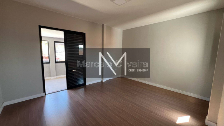 Imagem Casa com 3 Quartos à Venda, 250 m² em Parque Industrial - São José Dos Campos Imagem Casa com 3 Quartos à Venda, 250 m² em Parque Industrial - São José Dos Campos
