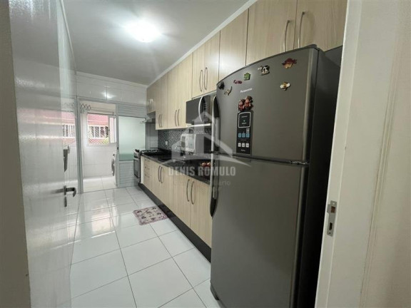 Imagem Apartamento com 2 Quartos à Venda, 65 m² em Vila Nivi - São Paulo