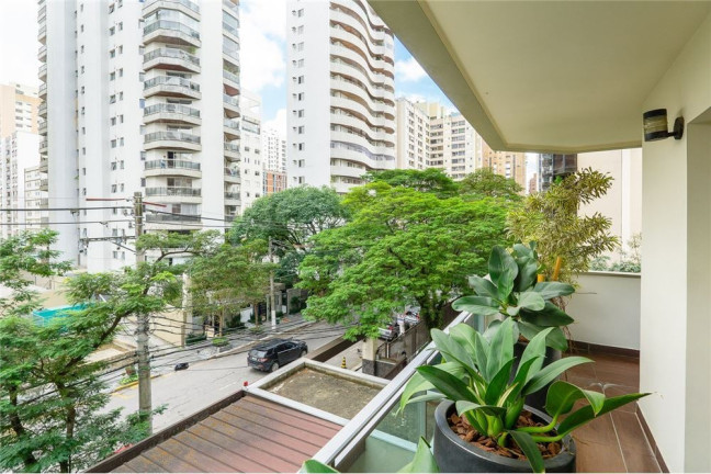 Imagem Apartamento com 3 Quartos à Venda, 210 m² em Moema - São Paulo