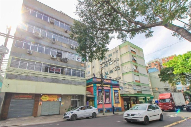 Imóvel Comercial à Venda, 38 m² em Floresta - Porto Alegre
