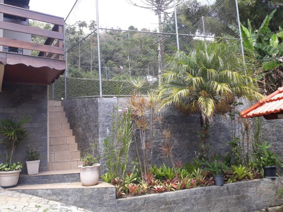 Imagem Casa com 6 Quartos à Venda, 327 m² em Debossan - Nova Friburgo
