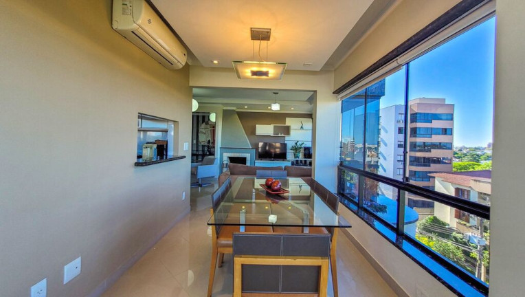Imagem Apartamento com 3 Quartos à Venda, 106 m² em Jardim Itu - Porto Alegre