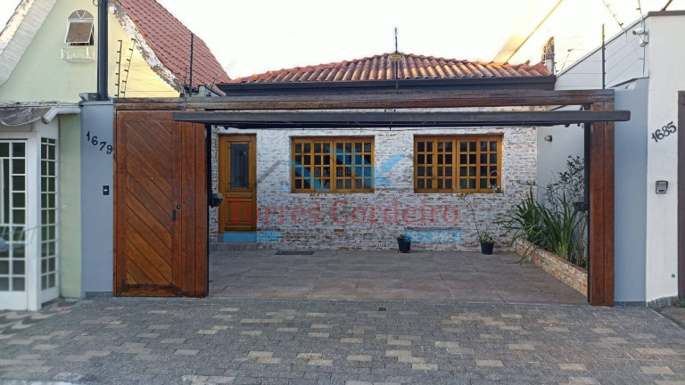Casa com 3 Quartos à Venda, 120 m² em Indianópolis - São Paulo