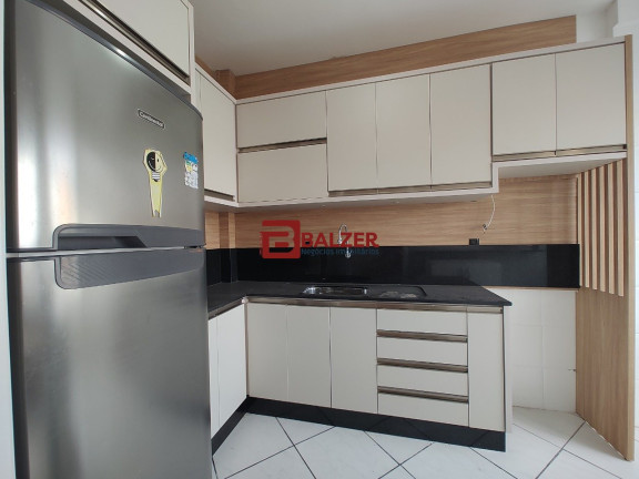 Imagem Apartamento com 3 Quartos à Venda, 76 m² em Centro - Florianópolis Imagem Apartamento com 3 Quartos à Venda, 76 m² em Centro - Florianópolis