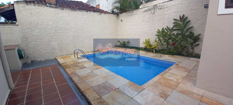 Imagem Casa com 3 Quartos à Venda, 200 m² em Enseada - Guarujá Imagem Casa com 3 Quartos à Venda, 200 m² em Enseada - Guarujá