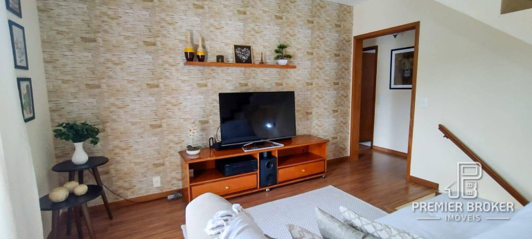 Imagem Casa com 4 Quartos à Venda, 200 m² em Araras - Teresópolis