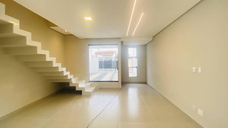 Imagem Casa com 3 Quartos à Venda, 121 m² em Cidade Nova - Feira De Santana