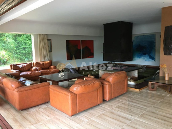 Imagem Casa com 3 Quartos para Alugar, 3.620 m² em Albuquerque - Teresópolis