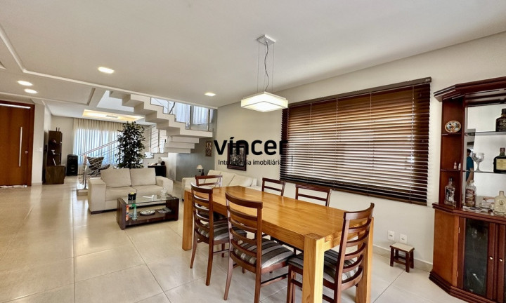 Imagem Casa com 4 Quartos à Venda, 287 m² em Jardins Valência - Goiânia Imagem Casa com 4 Quartos à Venda, 287 m² em Jardins Valência - Goiânia