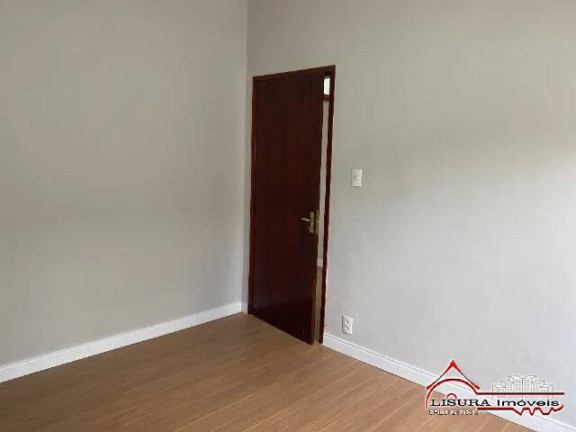 Imagem Casa com 3 Quartos à Venda, 300 m² em Jardim Santa Maria - Jacareí Imagem Casa com 3 Quartos à Venda, 300 m² em Jardim Santa Maria - Jacareí
