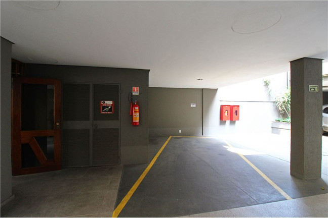 Imagem Sala Comercial à Venda, em Petrópolis - Porto Alegre Imagem Sala Comercial à Venda, em Petrópolis - Porto Alegre