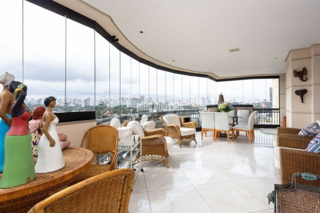 Apartamento com 5 Quartos para Alugar, 465 m² em Moema - São Paulo