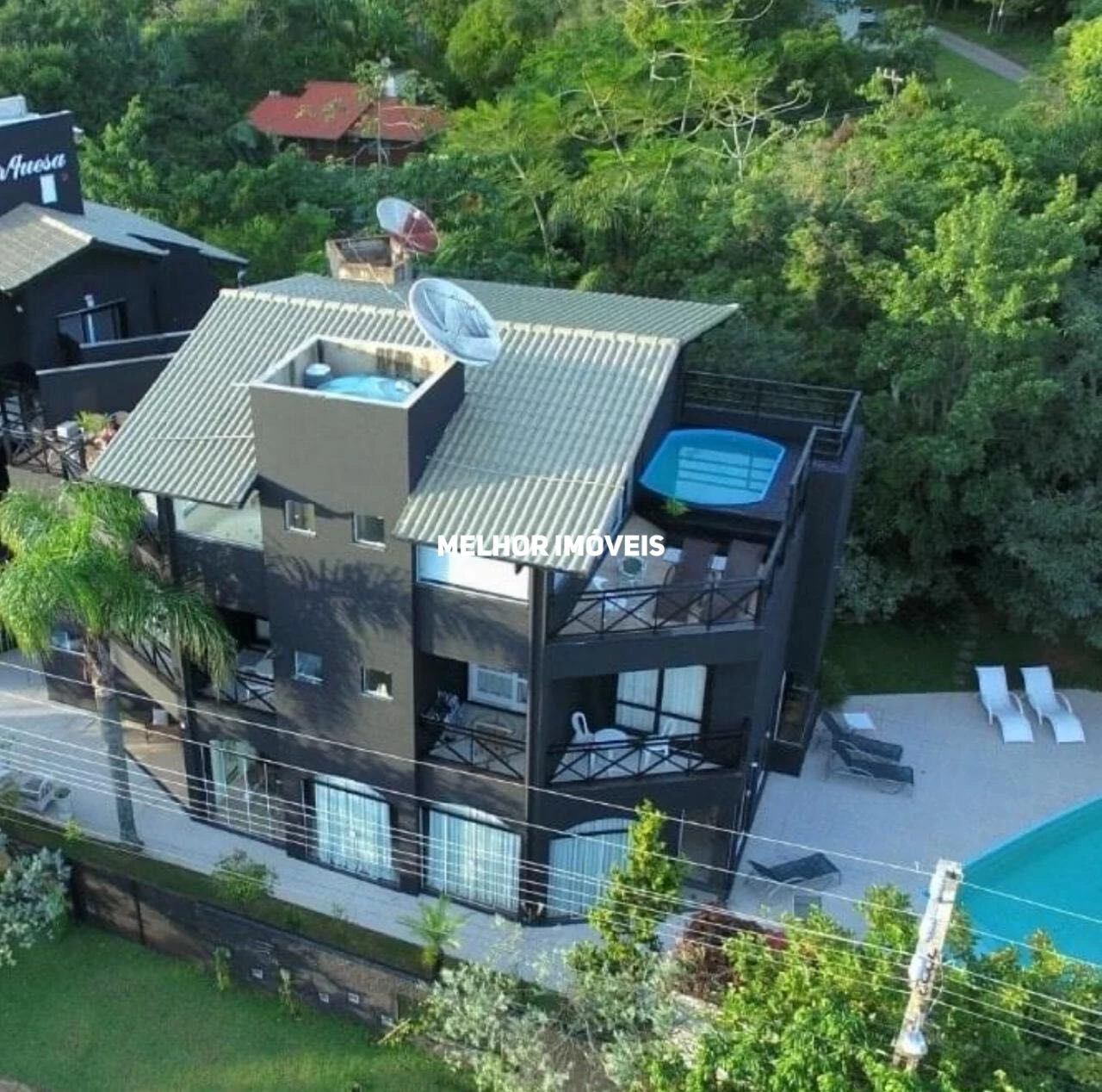Imagem Imóvel com 22 Quartos à Venda, 900 m² em Praia Das Taquaras - Balneário Camboriú Imagem Imóvel com 22 Quartos à Venda, 900 m² em Praia Das Taquaras - Balneário Camboriú