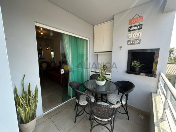 Imagem Apartamento com 2 Quartos à Venda, 98 m² em Centro - Navegantes