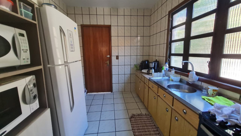 Imagem Imóvel com 3 Quartos à Venda, 180 m² em Ibiraquera - Imbituba