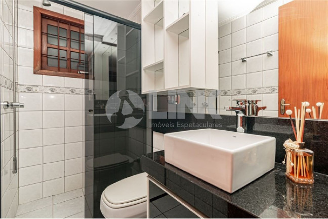 Imagem Apartamento com 2 Quartos à Venda, 73 m² em Jardim Itu - Porto Alegre Imagem Apartamento com 2 Quartos à Venda, 73 m² em Jardim Itu - Porto Alegre