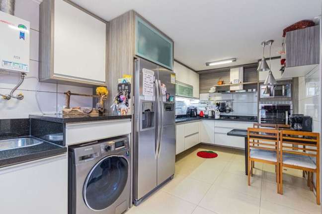 Imagem Casa de Condomínio com 3 Quartos à Venda, 168 m² em Santo Antônio - Porto Alegre