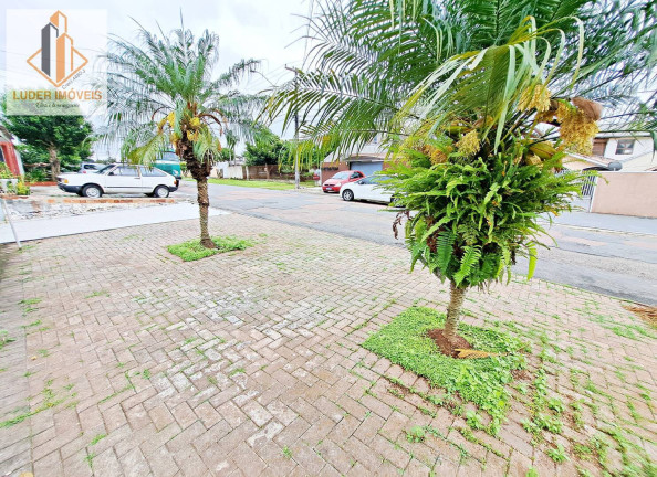 Imagem Casa com 3 Quartos à Venda, 180 m² em Fazendinha - Curitiba