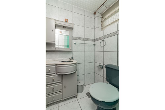 Imagem Imóvel com 2 Quartos à Venda, em Passo Da Areia - Porto Alegre Imagem Imóvel com 2 Quartos à Venda, em Passo Da Areia - Porto Alegre