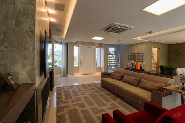 Imagem Casa com 4 Quartos à Venda, 339 m² em João Paulo - Florianópolis Imagem Casa com 4 Quartos à Venda, 339 m² em João Paulo - Florianópolis