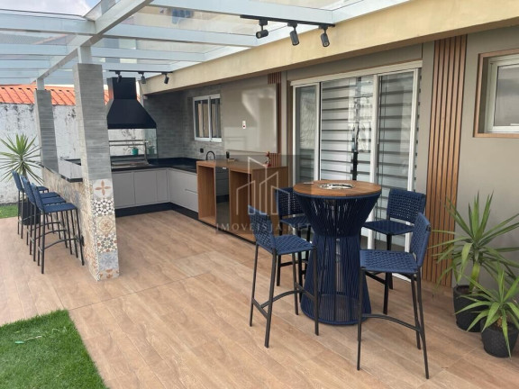 Imagem Casa com 4 Quartos à Venda, 300 m² em Alphaville - Santana De Parnaíba Imagem Casa com 4 Quartos à Venda, 300 m² em Alphaville - Santana De Parnaíba