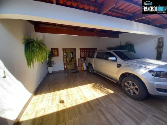 Imagem Casa com 3 Quartos à Venda, 210 m² em Setor Aeroporto - Goiânia